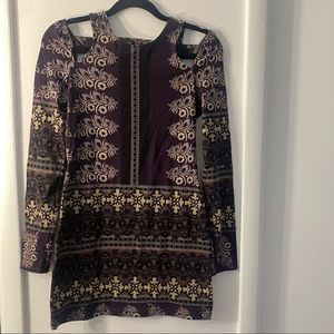 Free People Tunic. Flattering With Cut-Out Detail. Sz XS